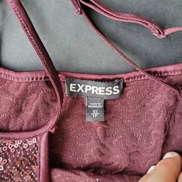 đExpress Maroonâ
SequinâTank - Picture 2 of 8